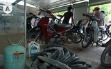 Cửa hàng sửa xe miễn phí cho người dân vùng lũ tại Chương Mỹ